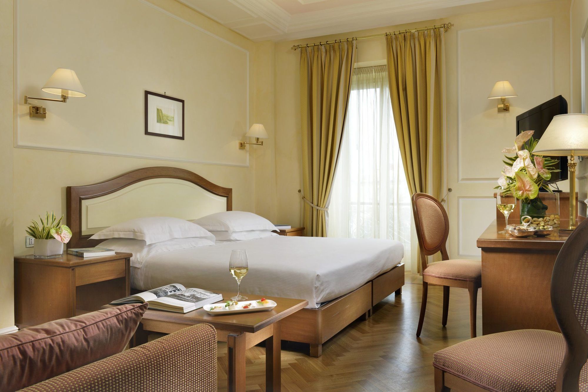 Royal Hotel Сан Ремо Стая снимка A room at the hotel