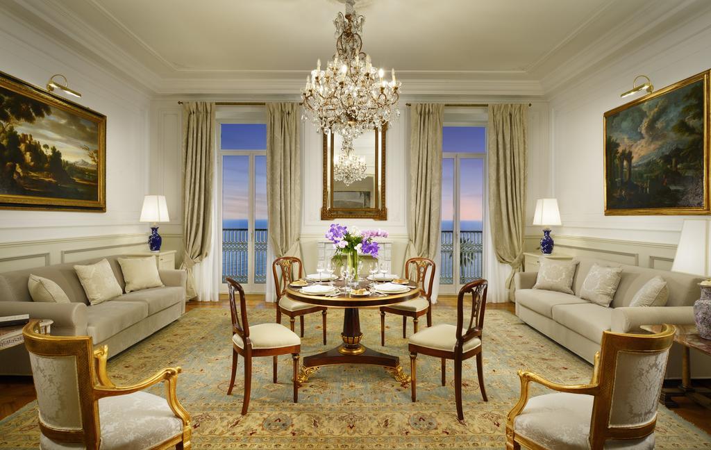 Royal Hotel Сан Ремо Екстериор снимка A living room