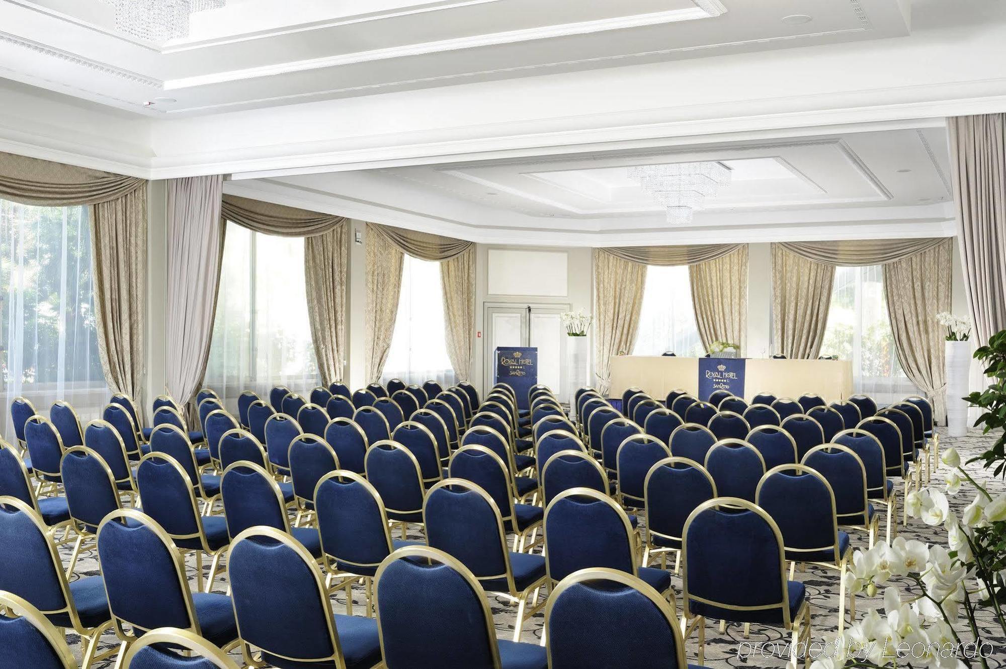 Royal Hotel Сан Ремо Съоръжения снимка The ballroom